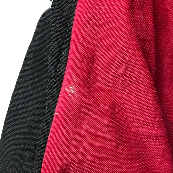 American Girl Place Chicago Duffle Bag Sports Duffel Bag in Red / Black Gym Bag - Picture 5 of 13